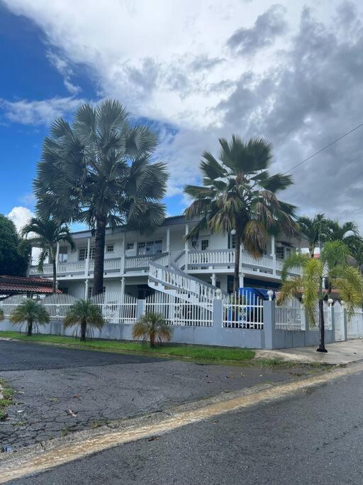 Mayaguez Spacious 3 Bedroom Villa ภายนอก รูปภาพ